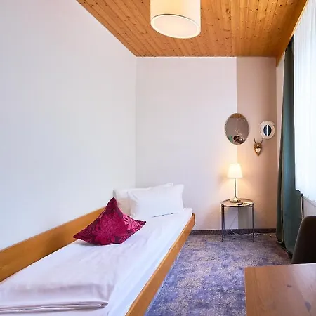 Hotel Landgasthof Hirsch 2*